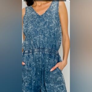 VINTAGE 80s Women's Acid Wash Denim Jumpsuit